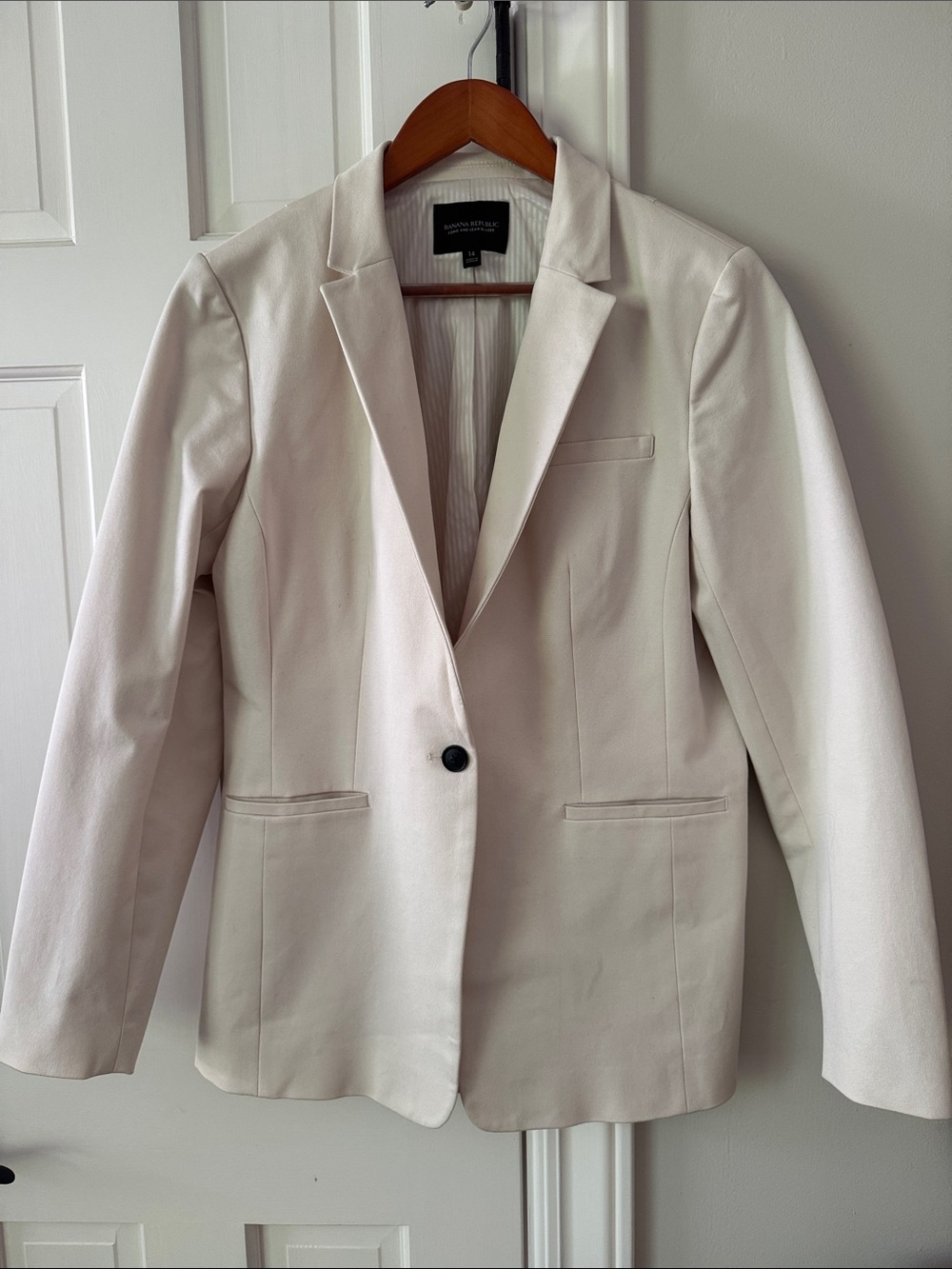 Banana Republic Women's Light Cream Single-Button Blazer